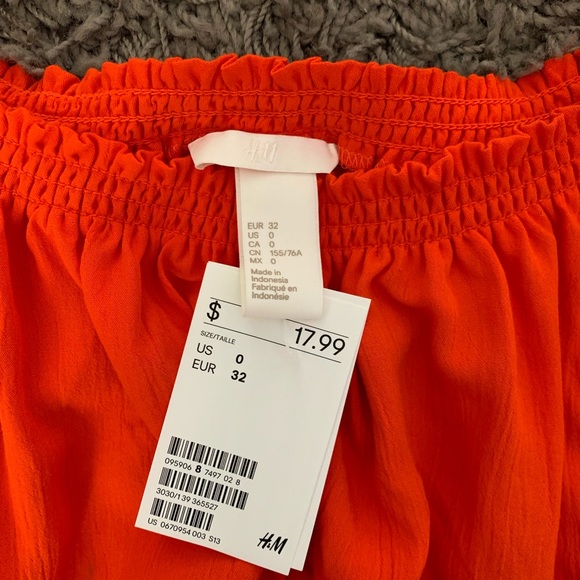 NWT H&M Off the Shoulder Top Size 0 - Picture 2 of 2